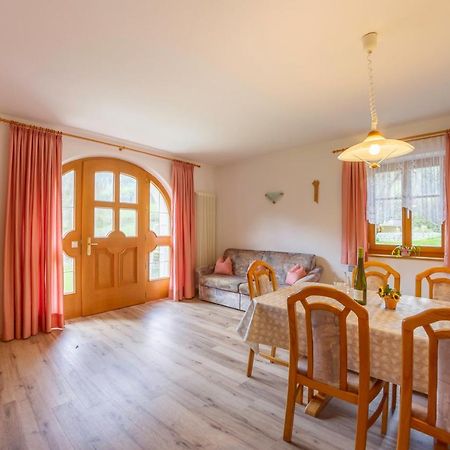 Hotel Garni Angerer Lutago Buitenkant foto