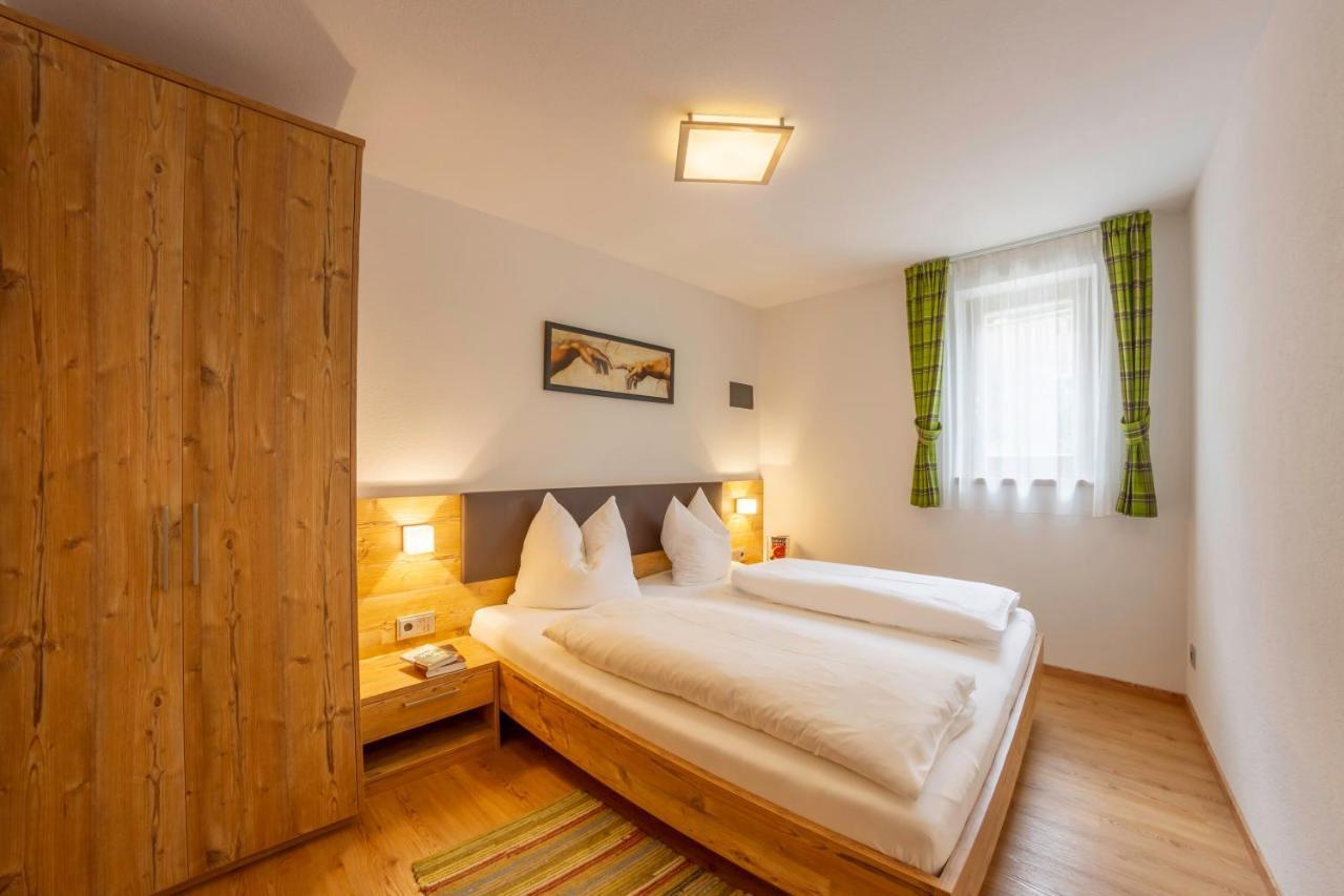 Hotel Garni Angerer Lutago Buitenkant foto