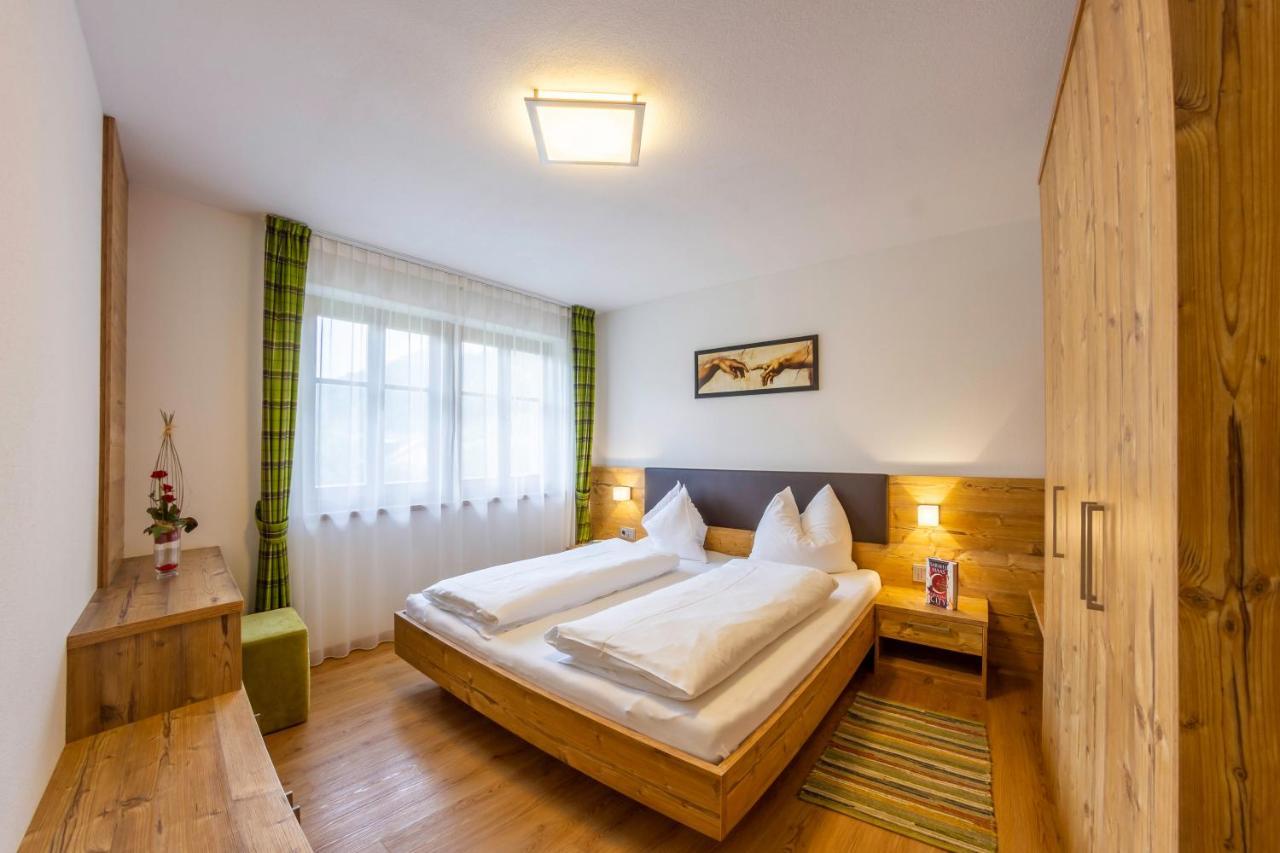 Hotel Garni Angerer Lutago Buitenkant foto