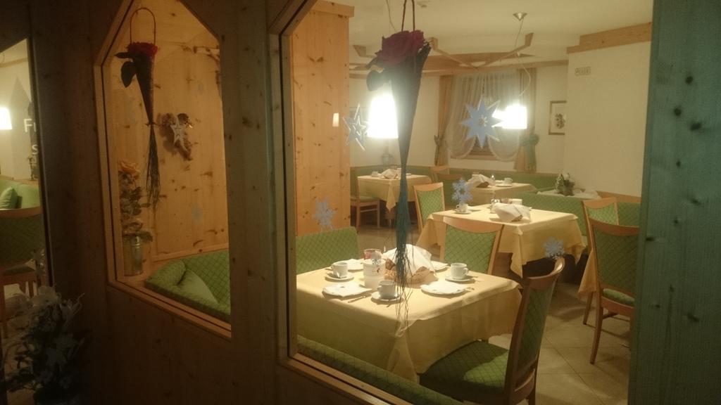 Hotel Garni Angerer Lutago Kamer foto