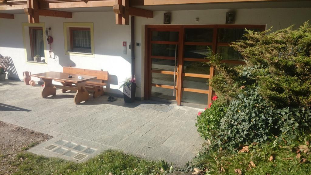 Hotel Garni Angerer Lutago Buitenkant foto